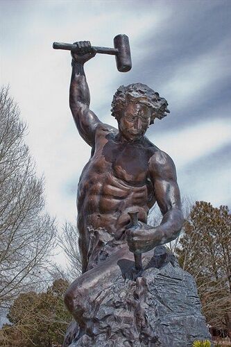 Man sculpting himself - Awesome